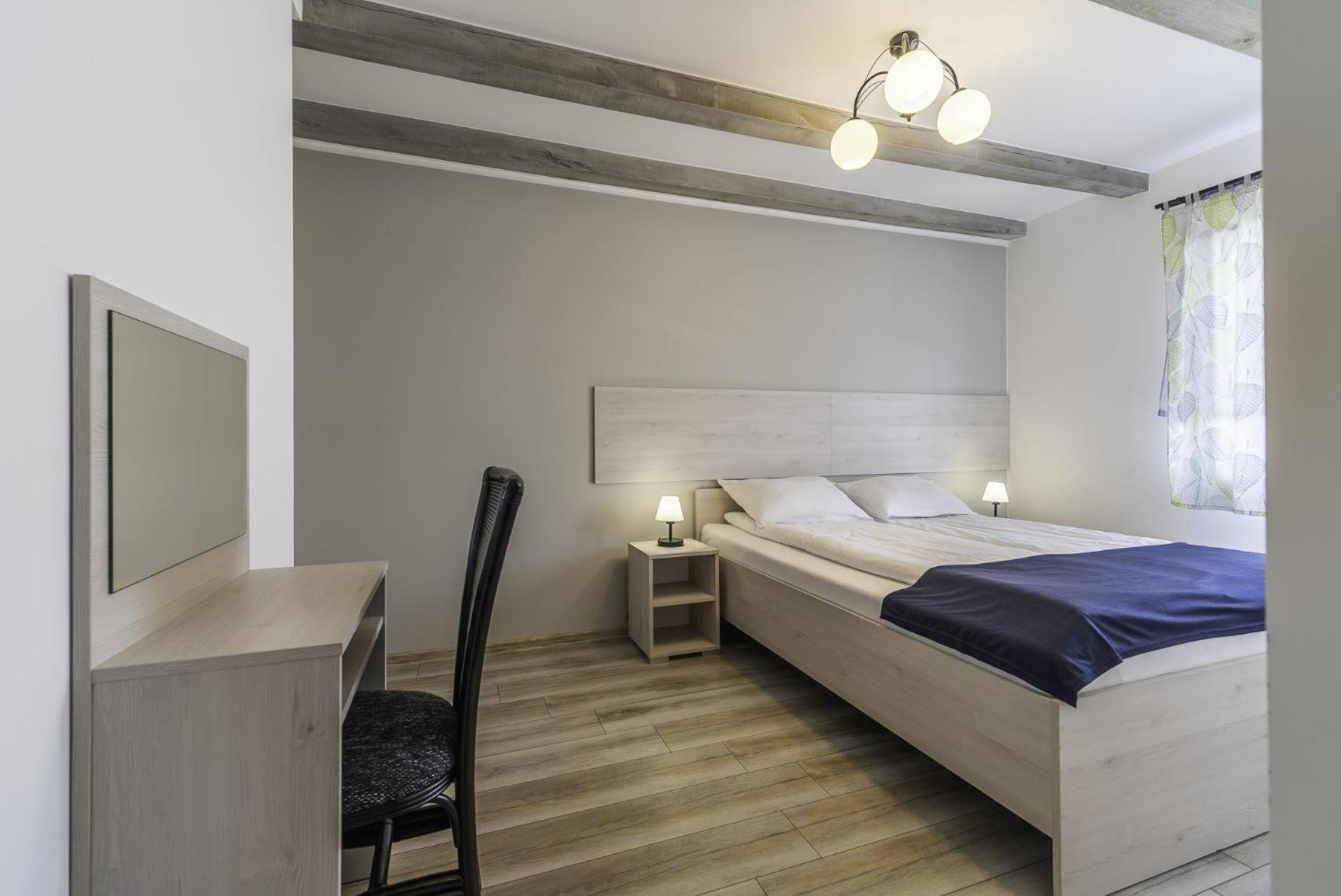 Frajda Domki - Apartamenty 6-Osobowe - Salon I Dwie Sypialnie Oraz Studia 4-Osobowe - Pokoj Z Aneksem Kuchennym Rewal Exterior photo